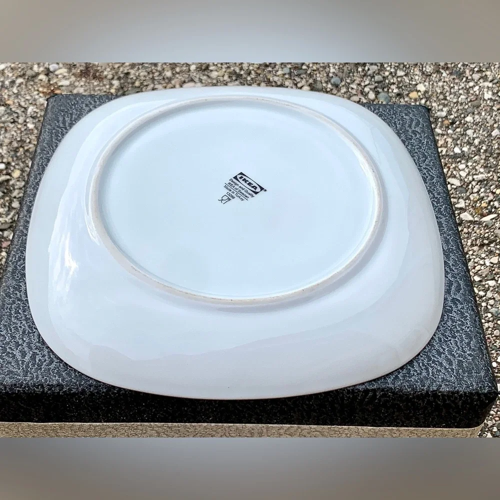 Discontinued White IKEA VARDERA 13286 Soft Angle Square Dinner Plate Replacement